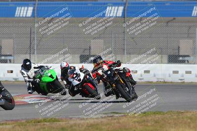 media/Nov-26-2022-Fastrack Riders (Sat) [[b001e85eef]]/Level 2/Session 3 Outside Turn 9/